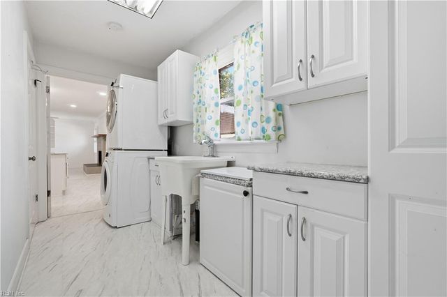 4200 Radcliffe LN, Chesapeake, VA 23321