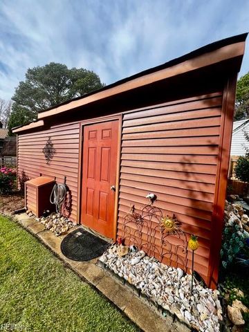 4200 Radcliffe LN, Chesapeake, VA 23321