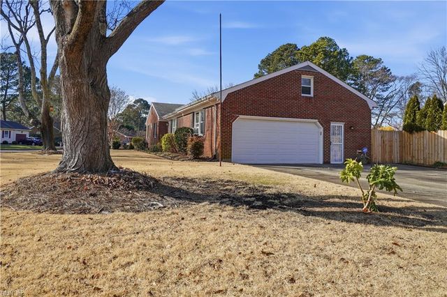 4200 Radcliffe LN, Chesapeake, VA 23321