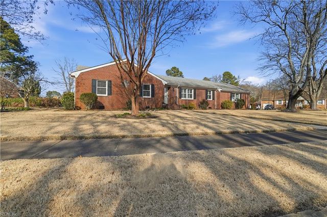 4200 Radcliffe LN, Chesapeake, VA 23321
