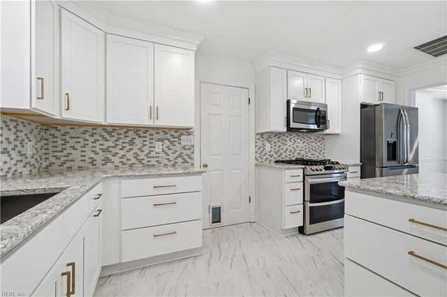 4200 Radcliffe LN, Chesapeake, VA 23321