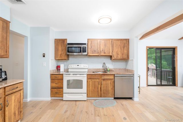 344 Heather Court, Yorktown Heights, NY 10598