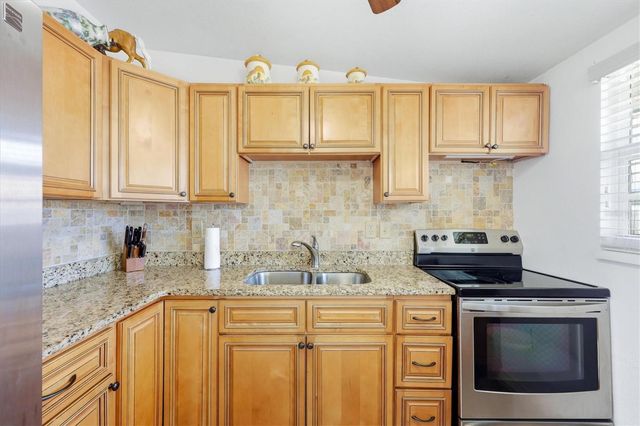898 S BROADWAY, Englewood, FL 34223