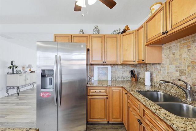 898 S BROADWAY, Englewood, FL 34223
