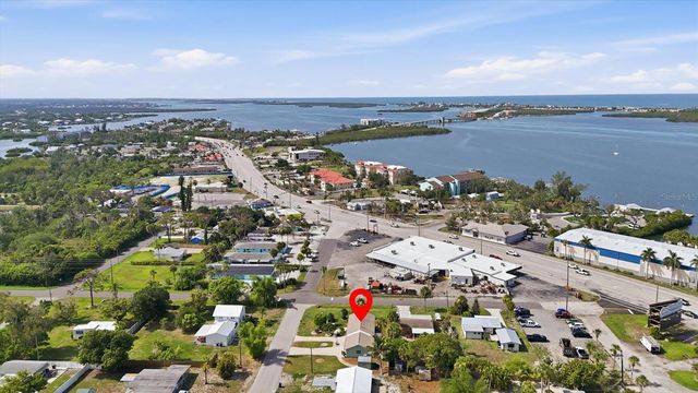 898 S BROADWAY, Englewood, FL 34223