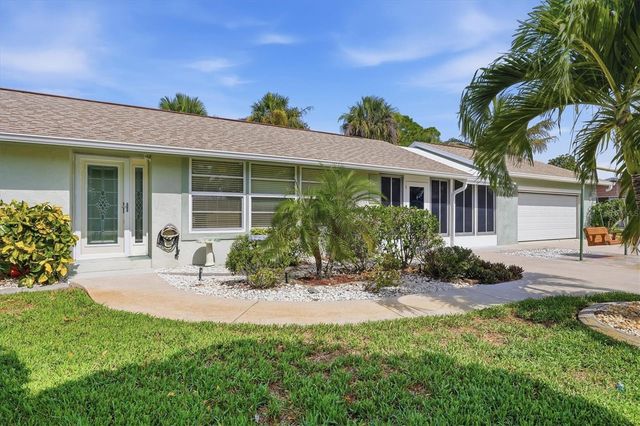 898 S BROADWAY, Englewood, FL 34223