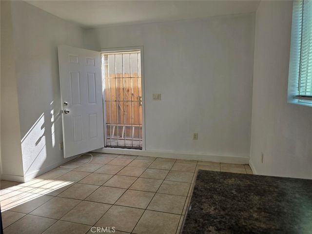 14853 San Fernando Misson Blvd., Los Angeles, CA 91345