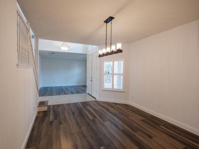 10208 Jenny Lynn Way, Elk Grove, CA 95757