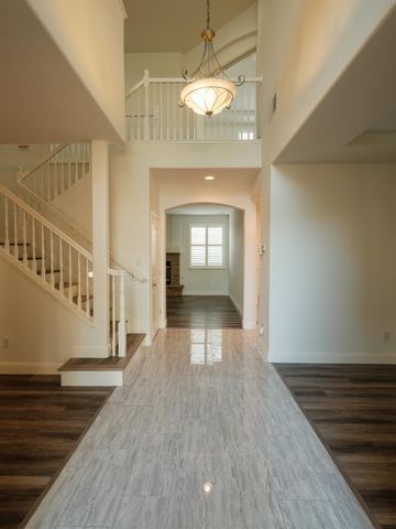 10208 Jenny Lynn Way, Elk Grove, CA 95757