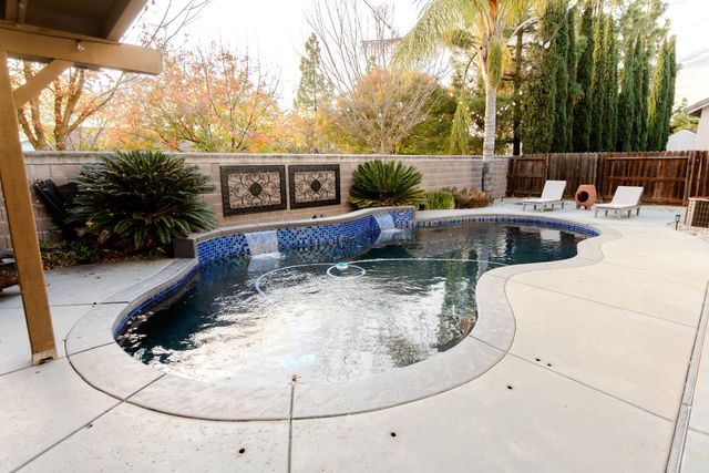 10208 Jenny Lynn Way, Elk Grove, CA 95757