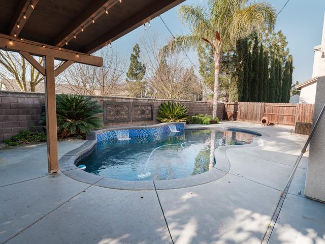 10208 Jenny Lynn Way, Elk Grove, CA 95757