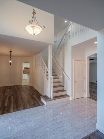 10208 Jenny Lynn Way, Elk Grove, CA 95757