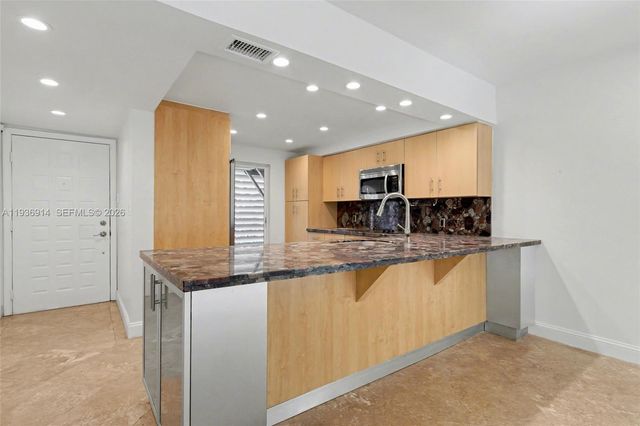 523 NE 38th Street 6, Miami, FL 33137