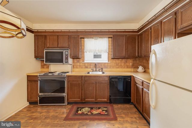 7914 BROUS AVE, Philadelphia, PA 19152
