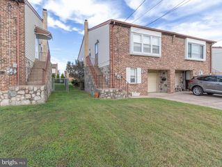 7914 BROUS AVE, Philadelphia, PA 19152