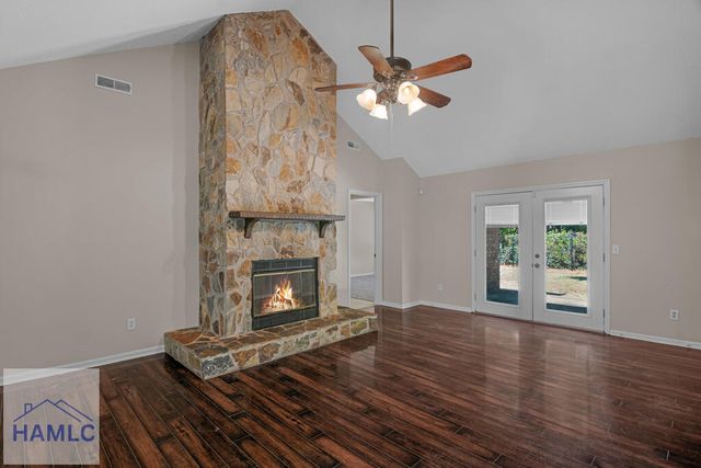 514 Elm Street, Hinesville, GA 31313