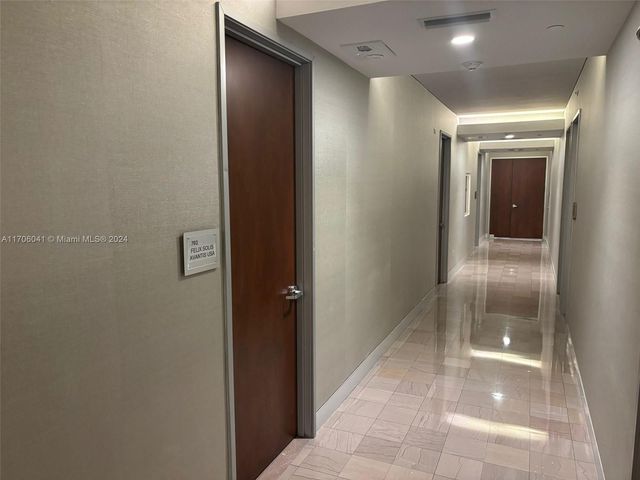 14 NE 1st Ave 700D, Miami, FL 33132