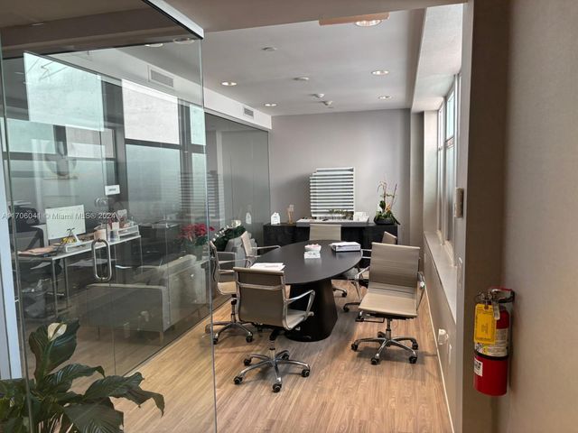 14 NE 1st Ave 700D, Miami, FL 33132