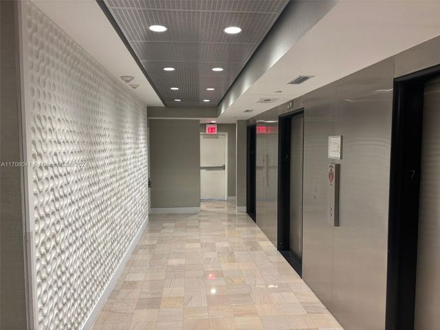 14 NE 1st Ave 700D, Miami, FL 33132