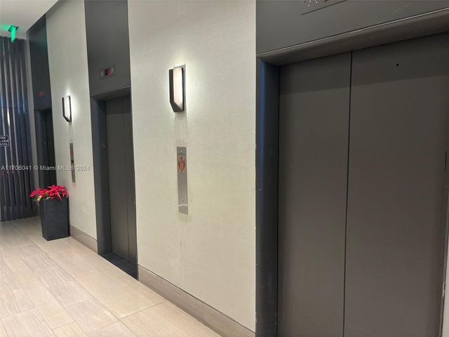 14 NE 1st Ave 700D, Miami, FL 33132