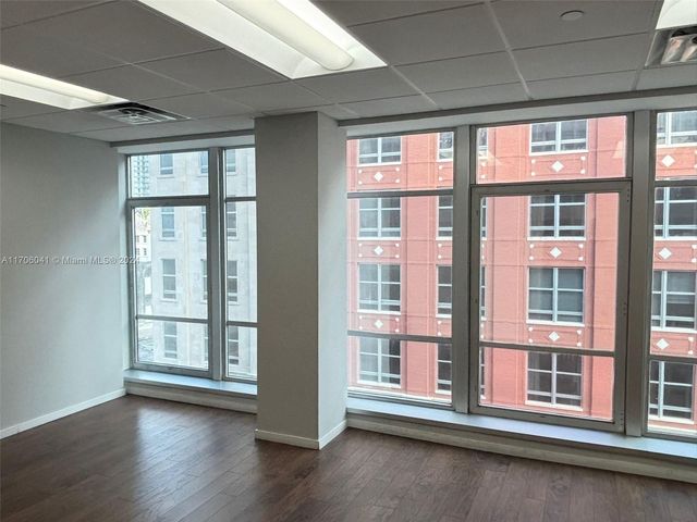 14 NE 1st Ave 700D, Miami, FL 33132