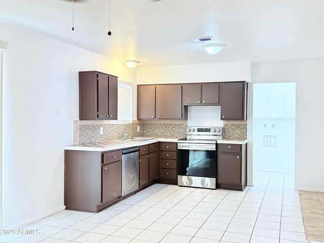 7202 N 36TH Avenue N, Phoenix, AZ 85051