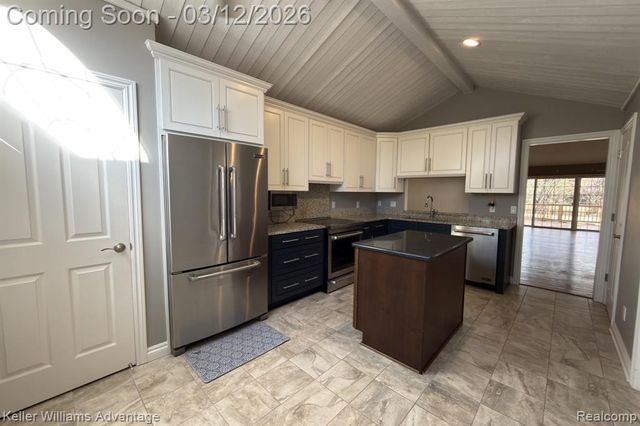 39472 Village Run Drive, Northville, MI 48168