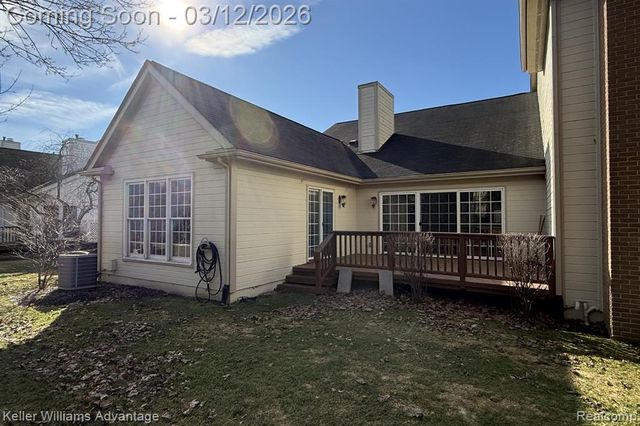 39472 Village Run Drive, Northville, MI 48168