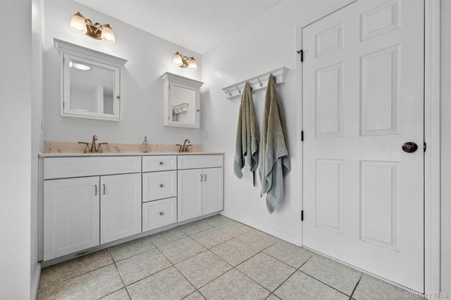 225 Kings Highway, Warwick, NY 10990