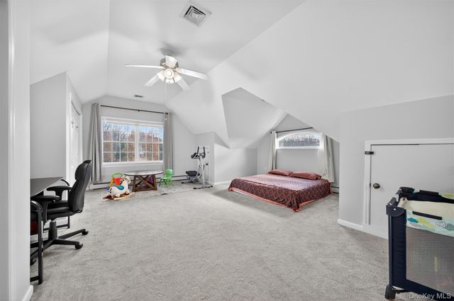 225 Kings Highway, Warwick, NY 10990