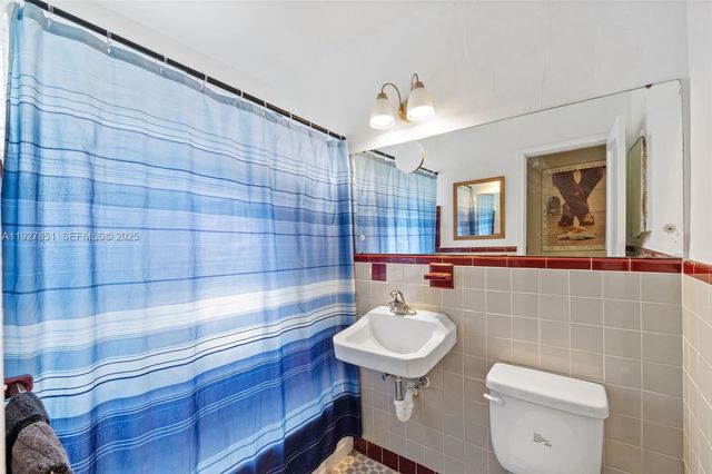 3310 SW 21st St, Miami, FL 33145