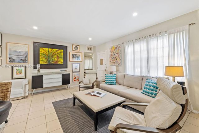 3310 SW 21st St, Miami, FL 33145