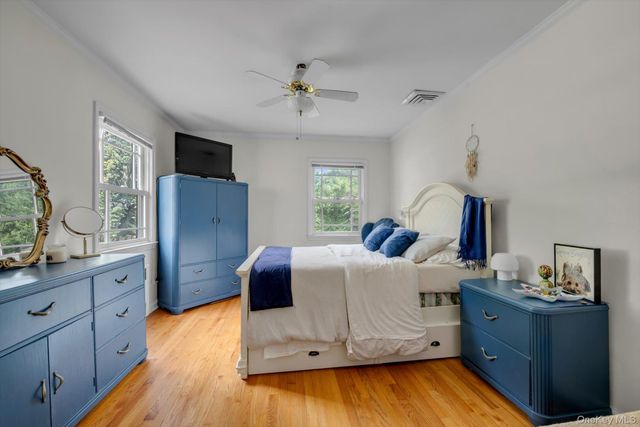 1361 Boxwood Drive E, Hewlett Harbor, NY 11557