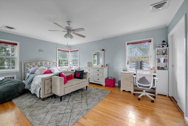 1361 Boxwood Drive E, Hewlett Harbor, NY 11557