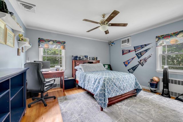 1361 Boxwood Drive E, Hewlett Harbor, NY 11557