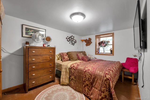 1361 Boxwood Drive E, Hewlett Harbor, NY 11557