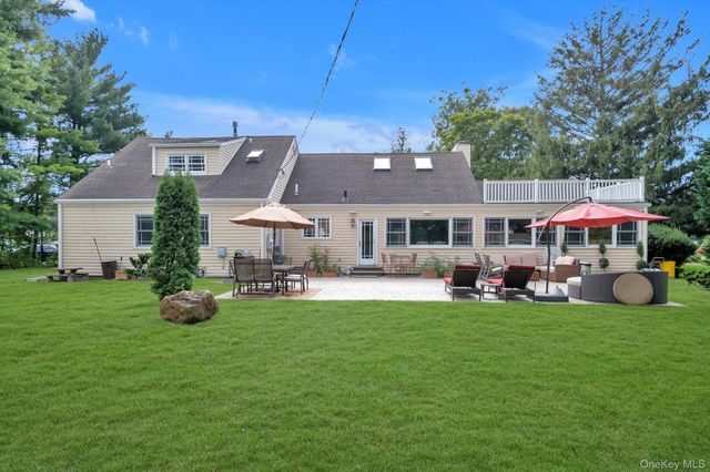 1361 Boxwood Drive E, Hewlett Harbor, NY 11557