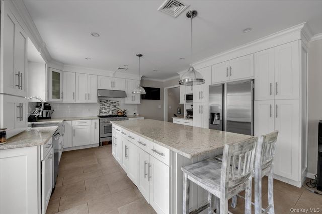1361 Boxwood Drive E, Hewlett Harbor, NY 11557
