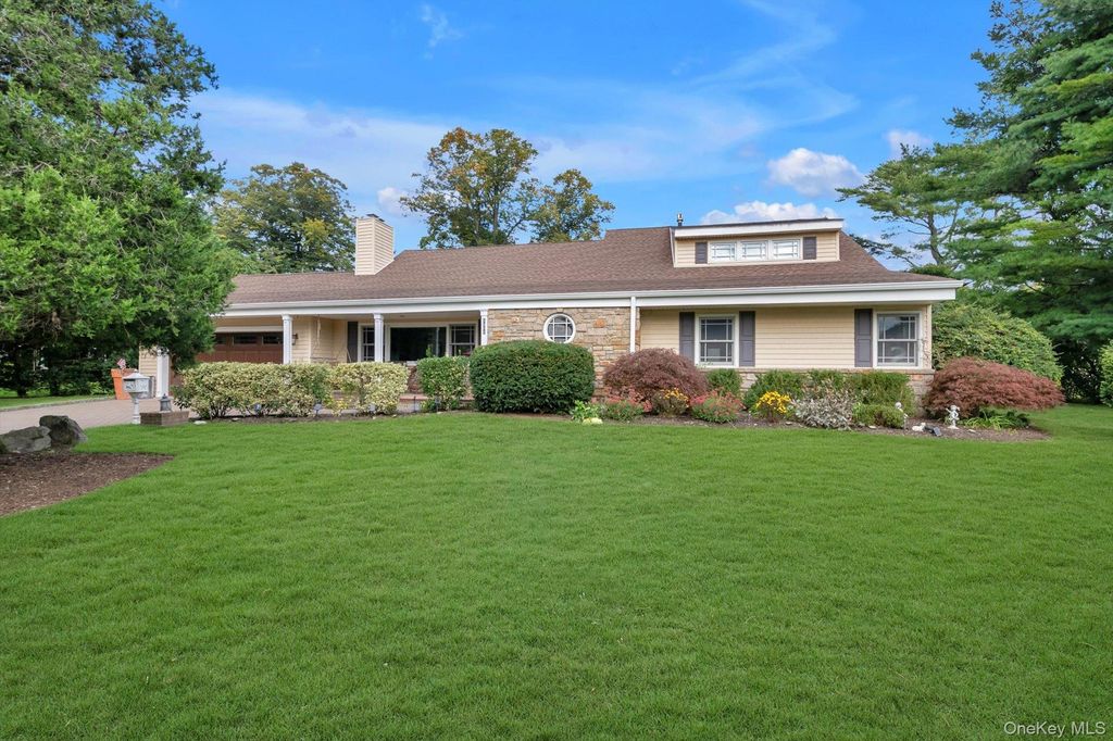 1361 Boxwood Drive E, Hewlett Harbor, NY 11557