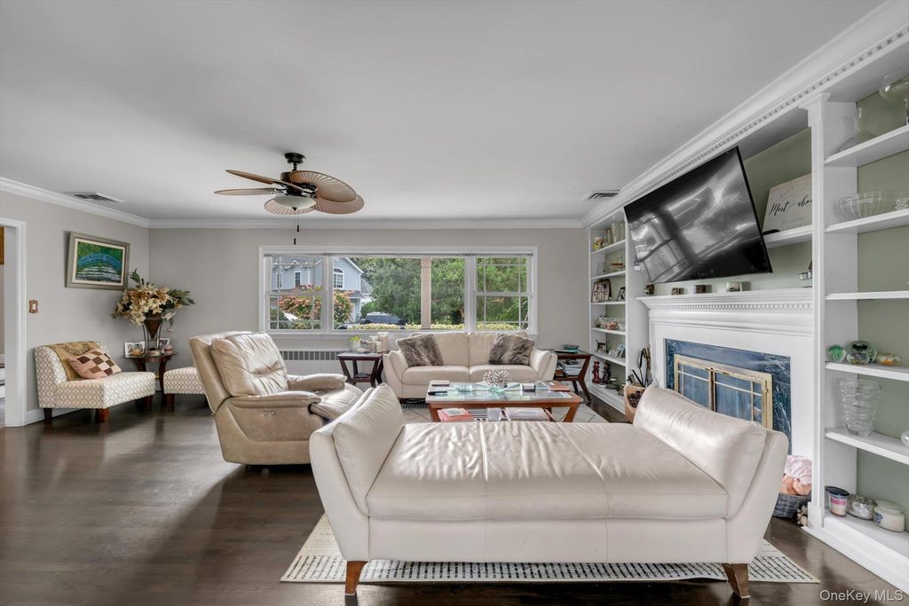 1361 Boxwood Drive E, Hewlett Harbor, NY 11557 — photo 3