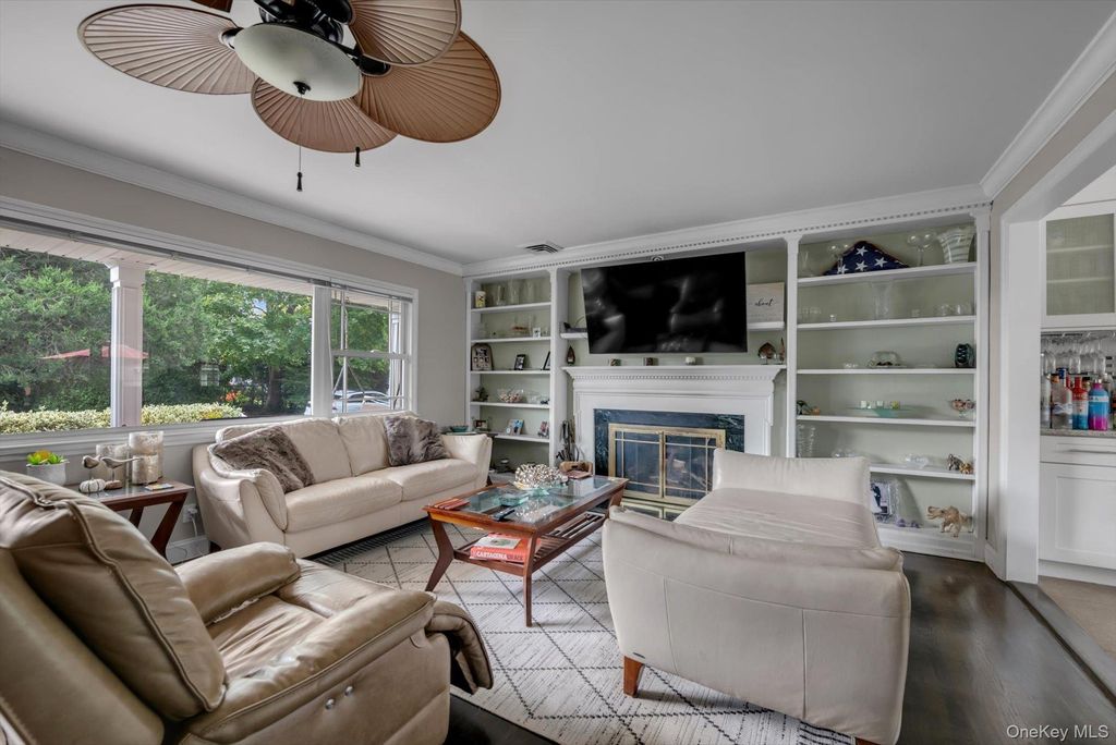 1361 Boxwood Drive E, Hewlett Harbor, NY 11557 — photo 4