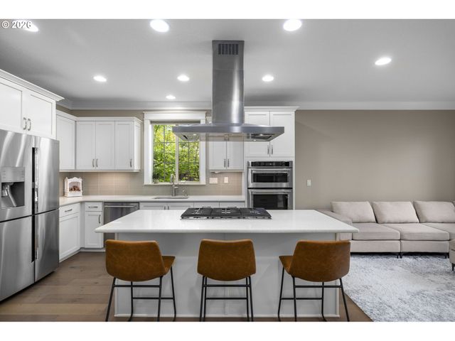 15820 Nw LINDER St, Portland, OR 97229