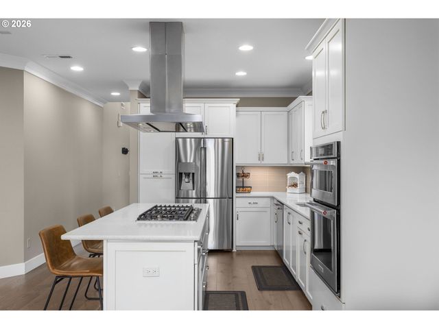 15820 Nw LINDER St, Portland, OR 97229