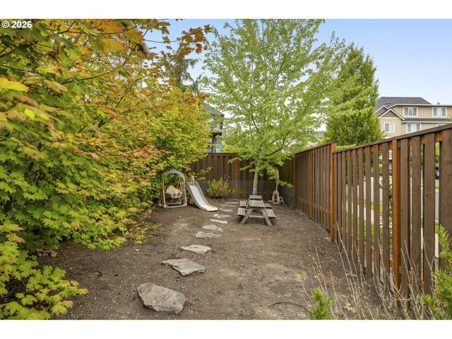 15820 Nw LINDER St, Portland, OR 97229
