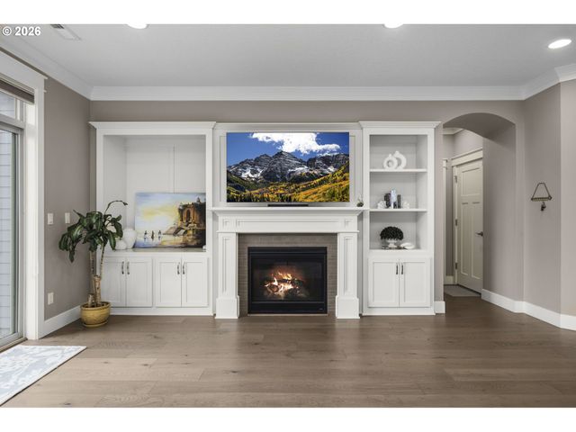 15820 Nw LINDER St, Portland, OR 97229