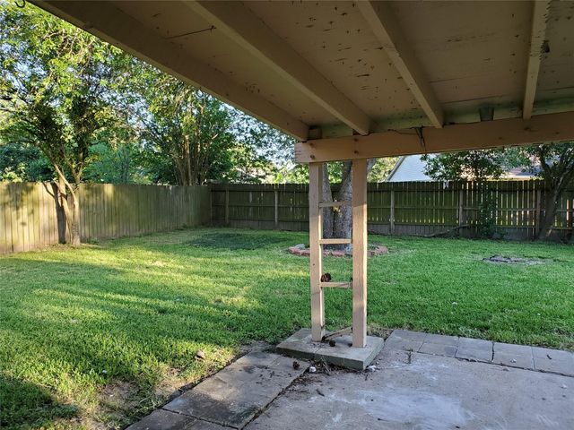 16315 Thistleglen Lane, Houston, TX 77095