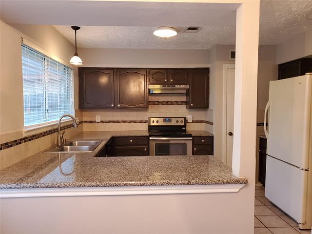 16315 Thistleglen Lane, Houston, TX 77095