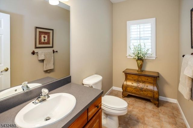 9 Edgewood Ter, Randolph Twp., NJ 07869