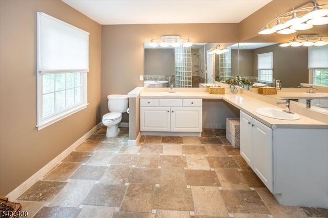 9 Edgewood Ter, Randolph Twp., NJ 07869