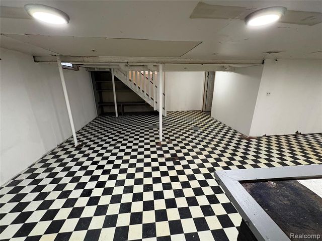 1510 S River Park Drive, Inkster, MI 48141